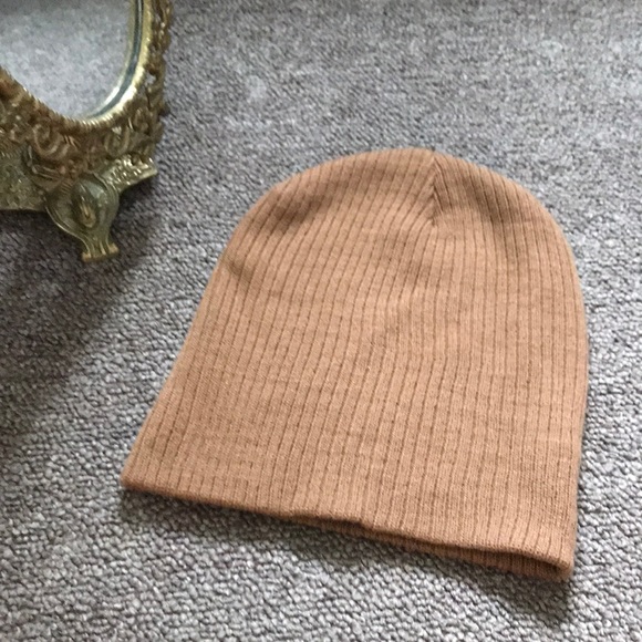 Charlotte Russe Accessories - Tan/camel beanie